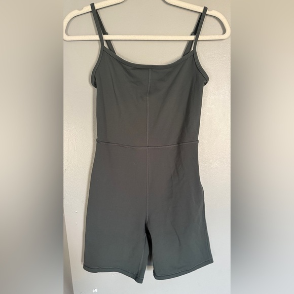 Wilfred Free Divinity Romper 7” Olive Green - Picture 3 of 4